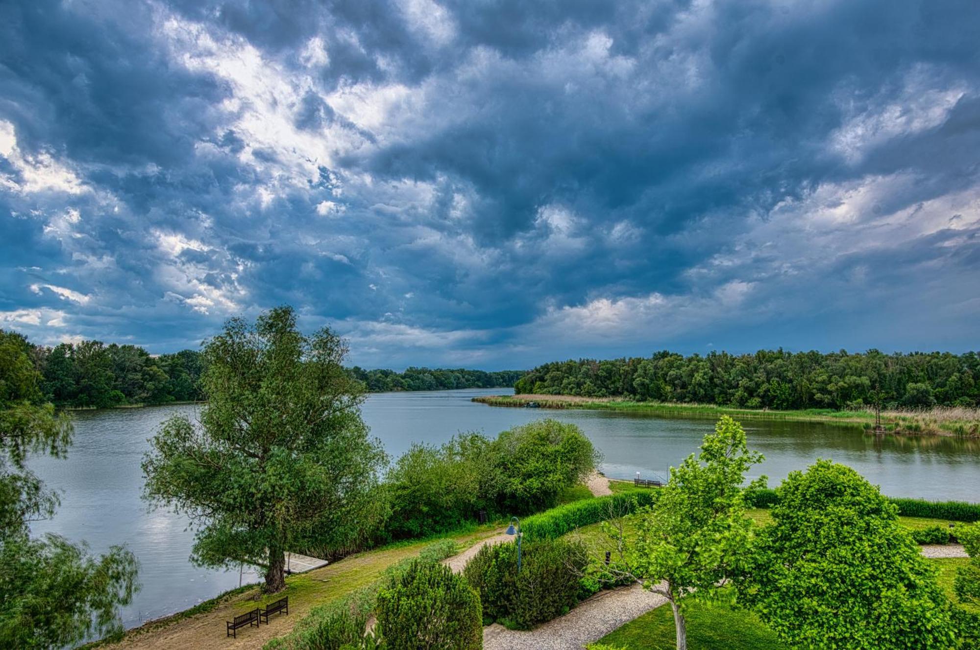 Tisza Balneum Hotel Tiszafüred Kültér fotó